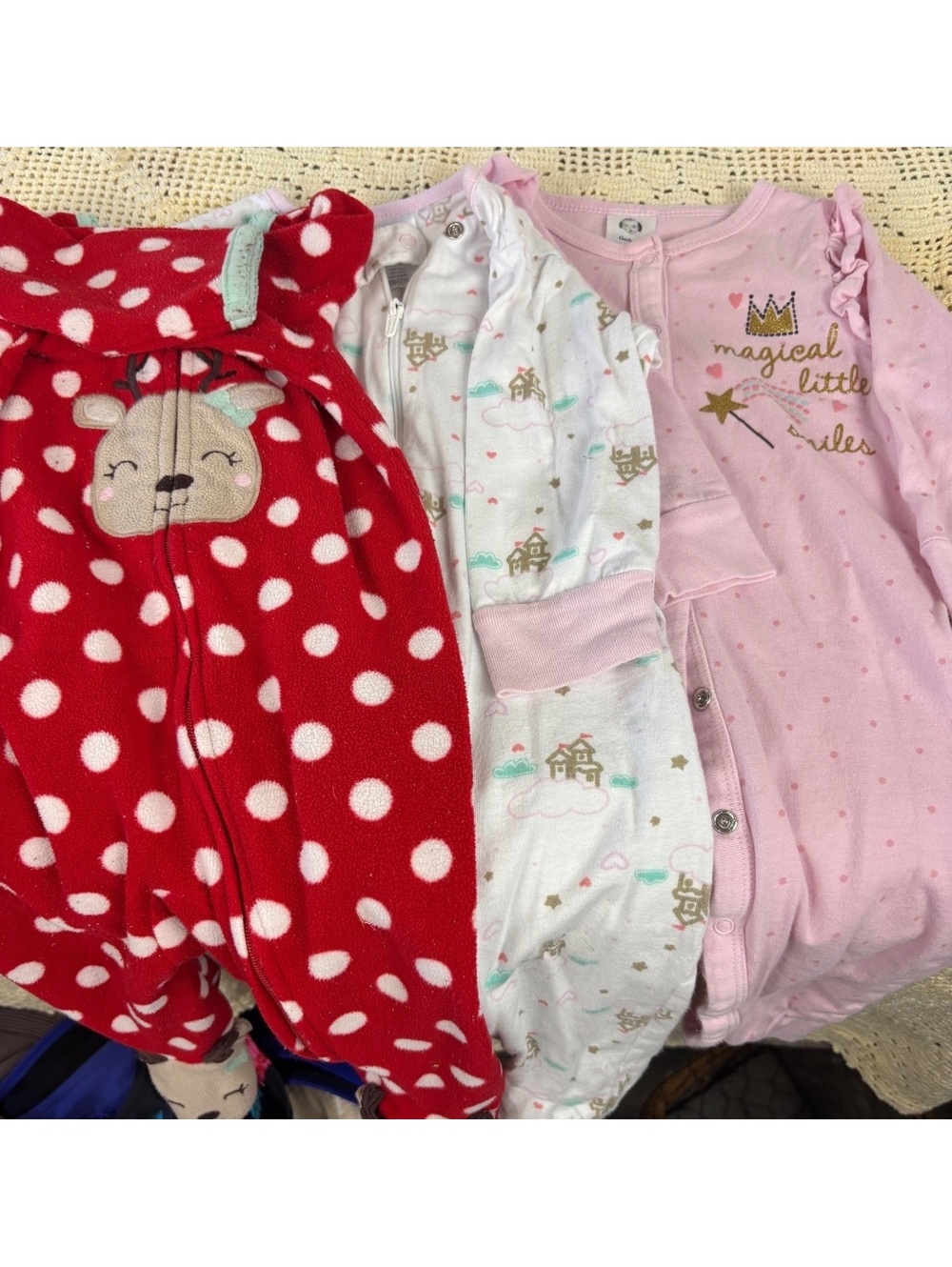 Baby Girl 6-9M Sleepers Pajamas Lot Carter’s Gerber Reindeer 3 Piece